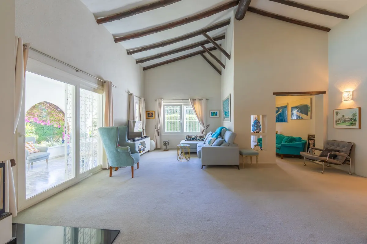 ffc835f8-67fa-419c-9df5-e807c4f7d958