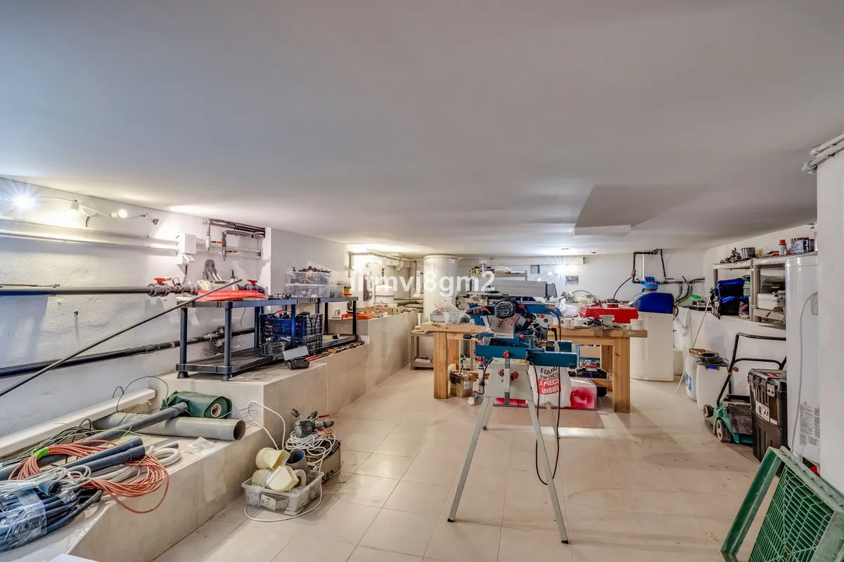 44de4427-687b-4820-aaaa-425781c9315b