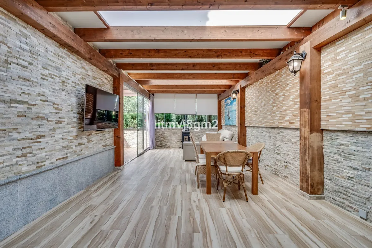 9757a4ea-cd70-463e-9de9-702875d821a6