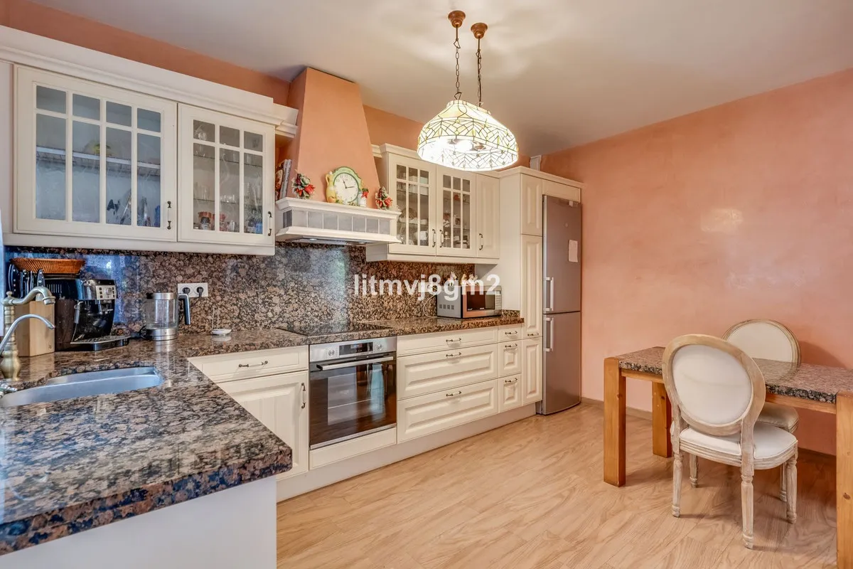 cd87c046-a8ce-4036-9e49-8304122c6cc8