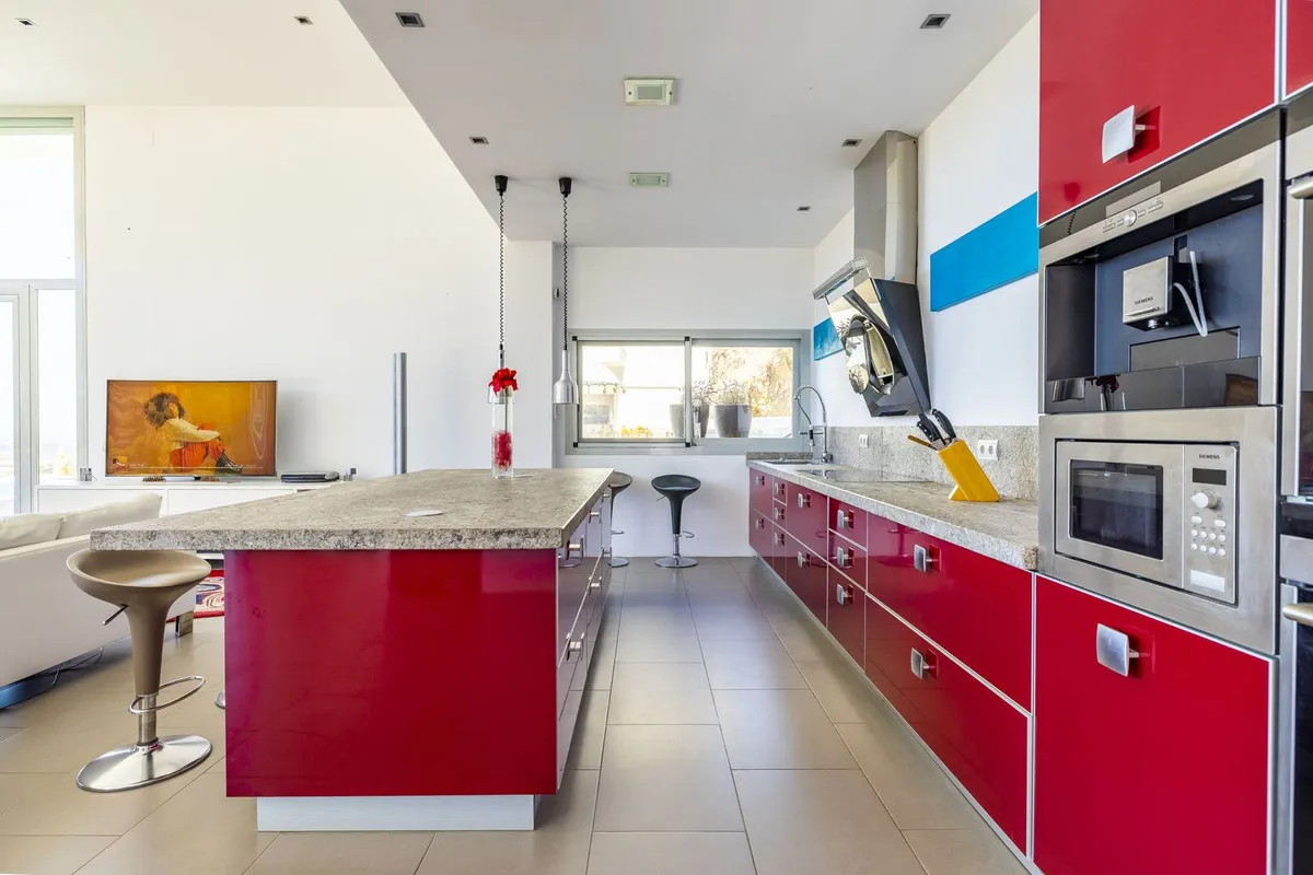 23597733-947a-4b11-9e6f-86288dd8f554