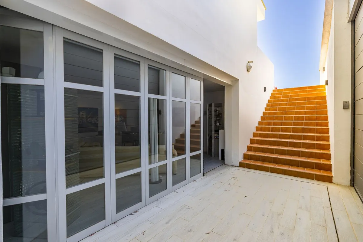 2e5158d0-6184-4bb7-8e42-cede74e33725