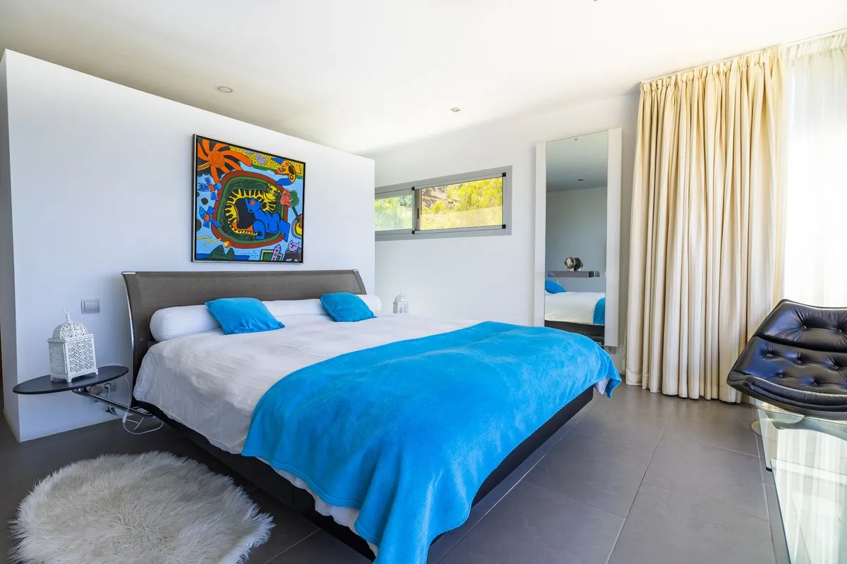 4fee9333-a5dd-41cc-bcd0-aae491455d2f