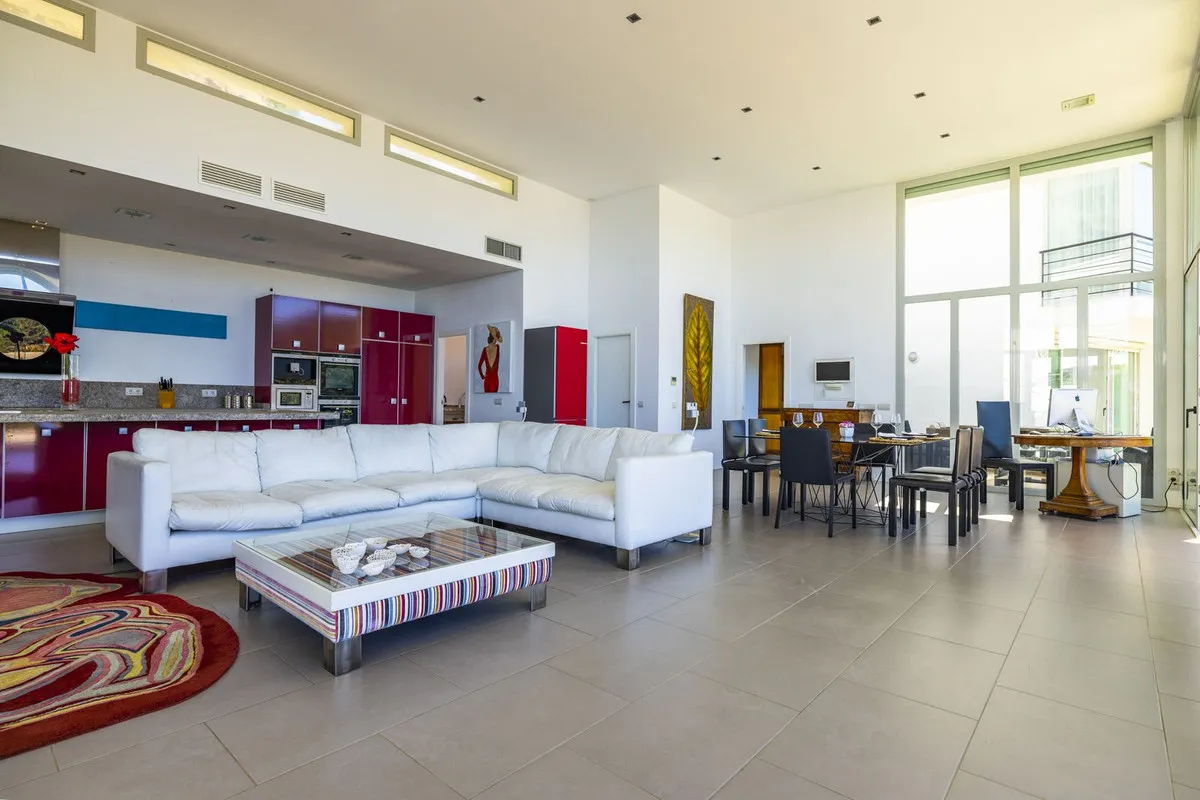 5561a30b-3575-4dba-8a2f-a9a4d2af973d