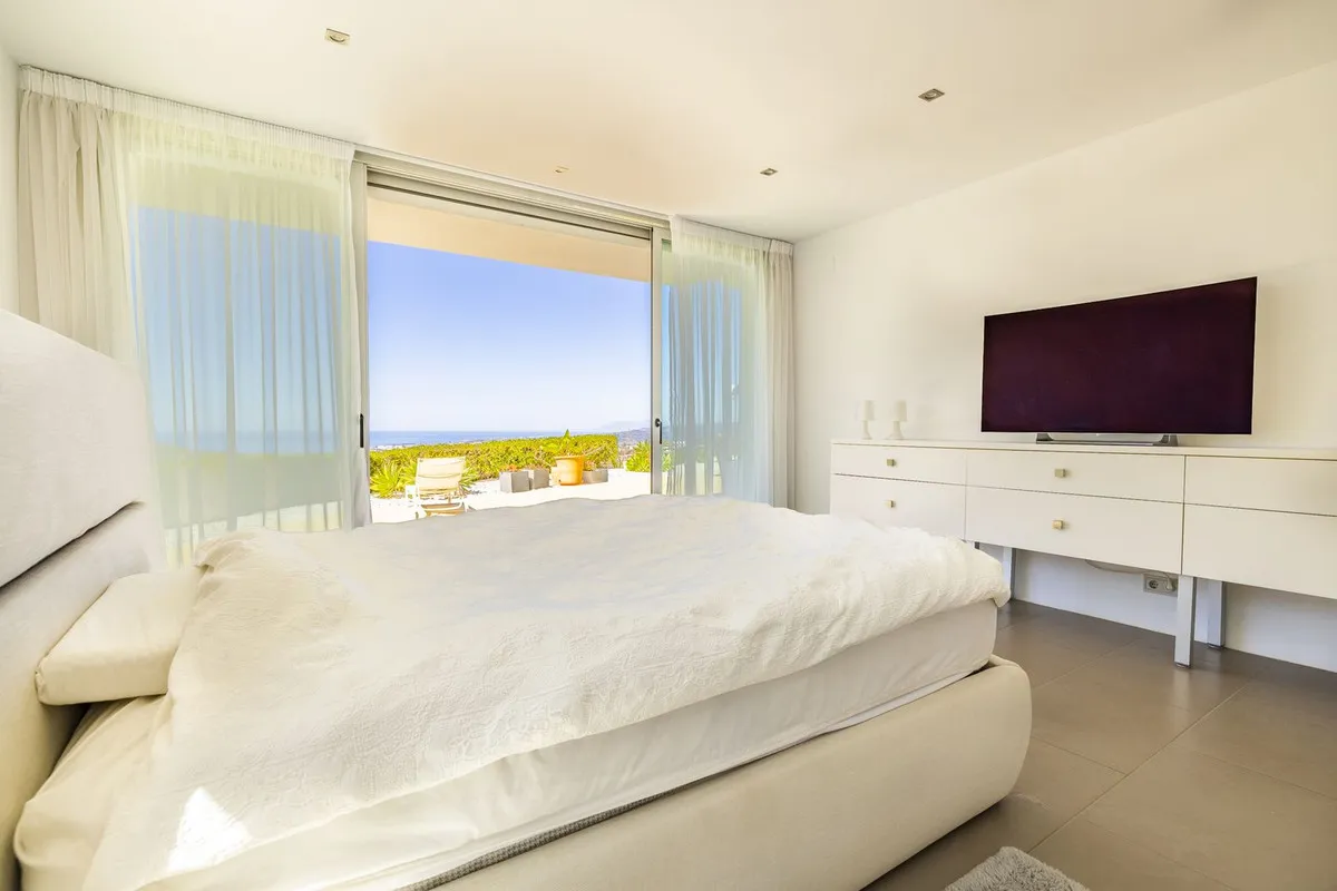 5c764172-0b56-48e3-a56e-cb052849c663