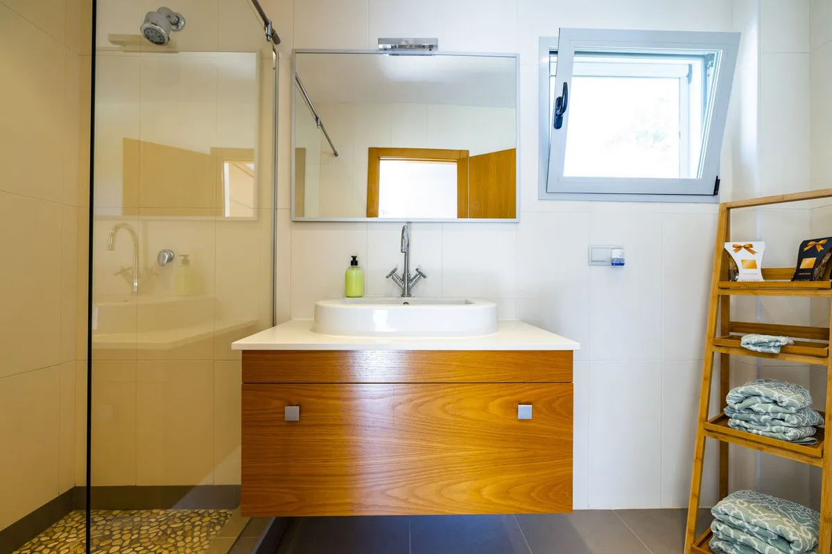 8fcbfbc4-c8cb-4f57-b1d4-2995a37ddce3