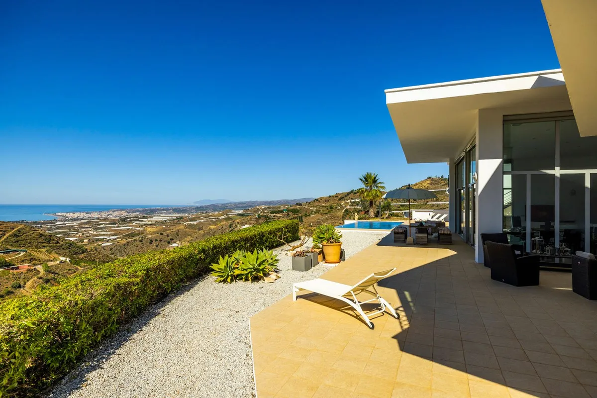 99a8a5ff-d931-493c-9f0e-298c47c9ab35