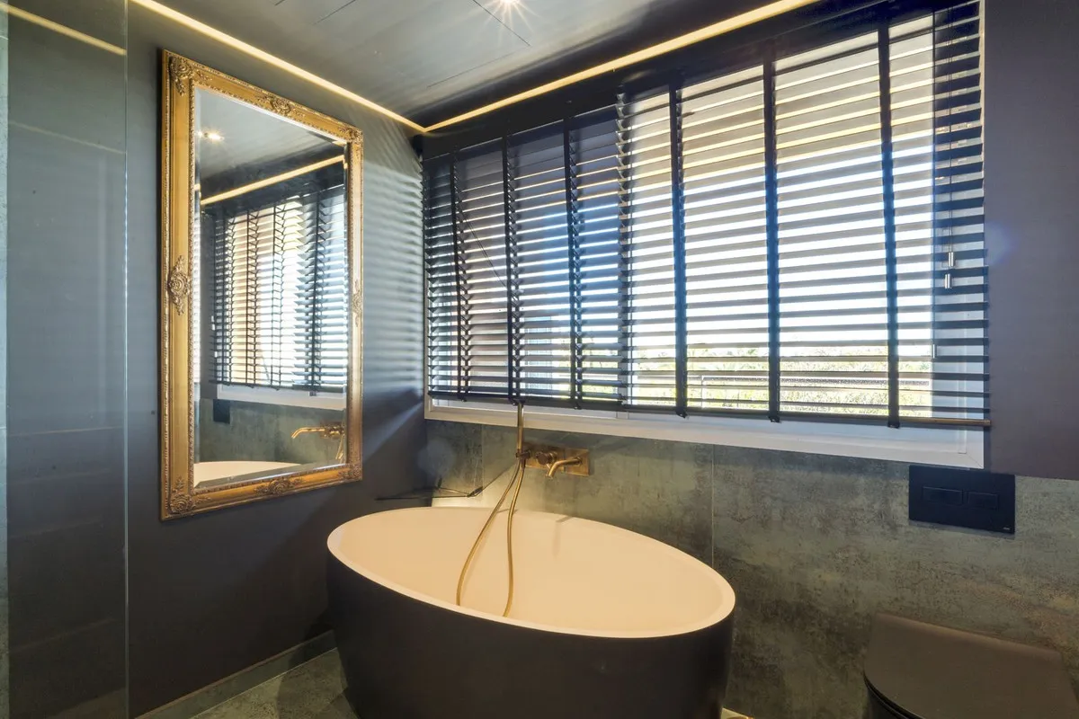 26f149d7-34c4-4555-abb9-705159816136