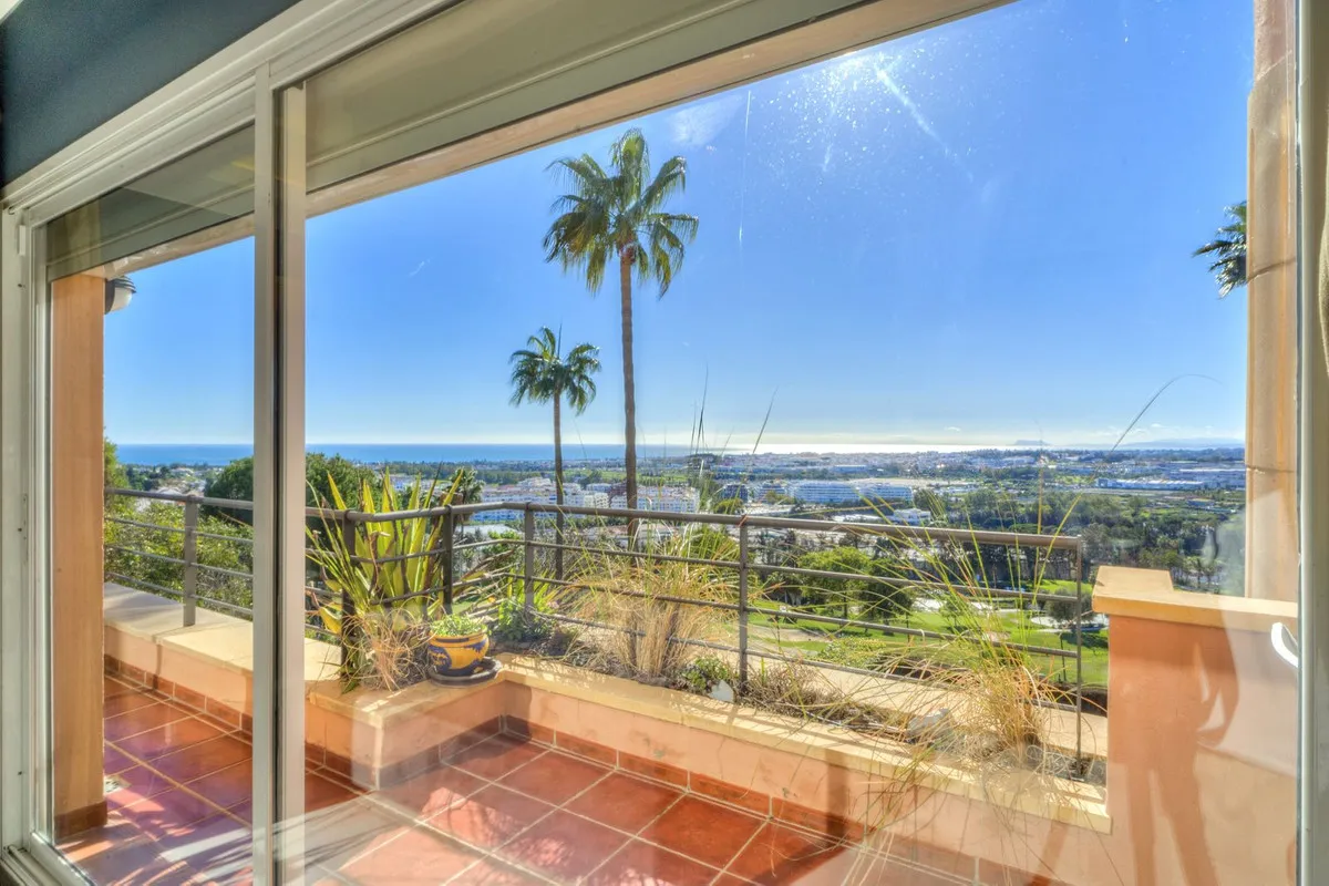 76192585-fb22-4a74-afa3-7c354749140e