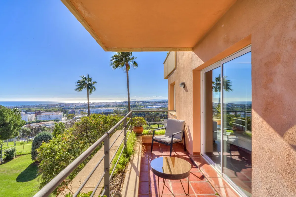 8eb92e8f-ea8f-4435-a445-7e0f8375c466