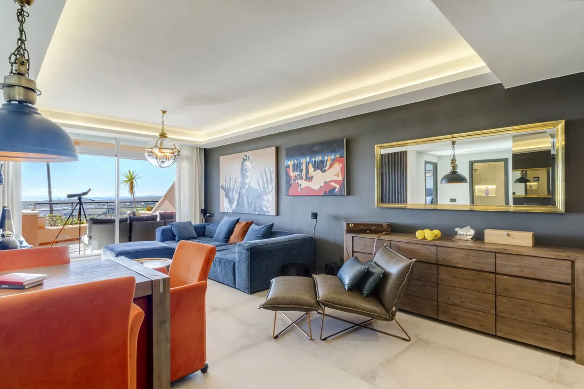 c7d18185-8da2-4b96-8f5d-7c1805a60e1e