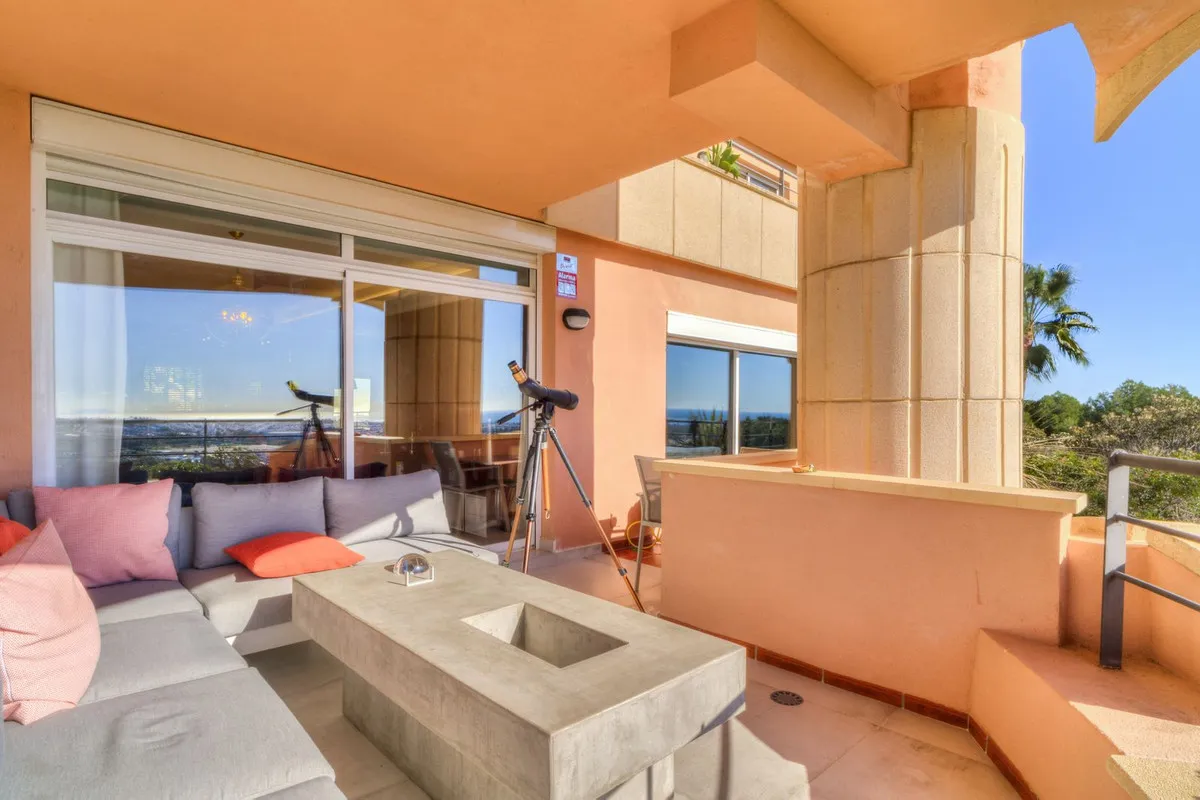 f7c09565-e59d-41c0-a8b6-b1680f955e41