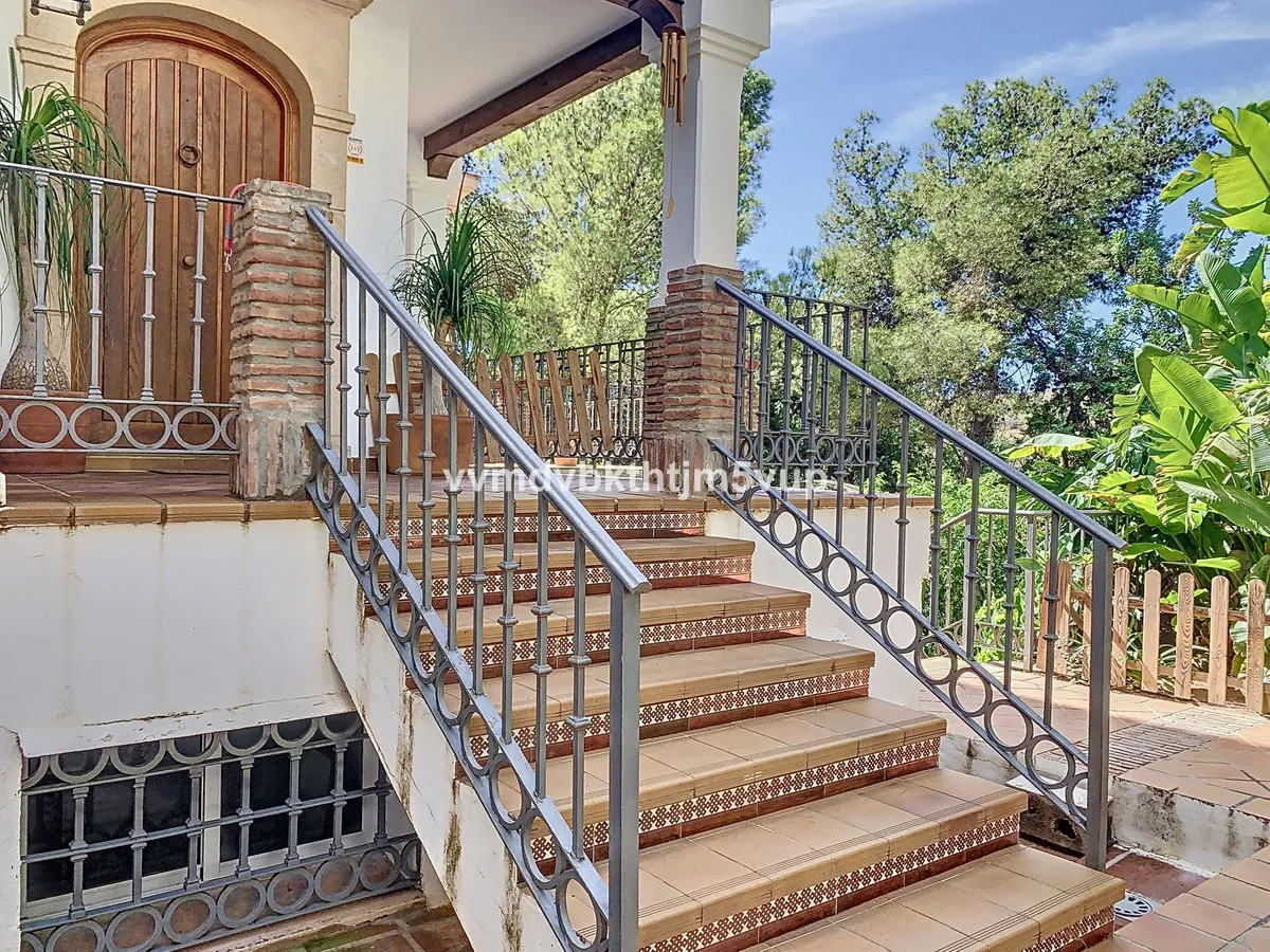 3b2ac8e3-cb75-46dc-a189-b890673dd9b4