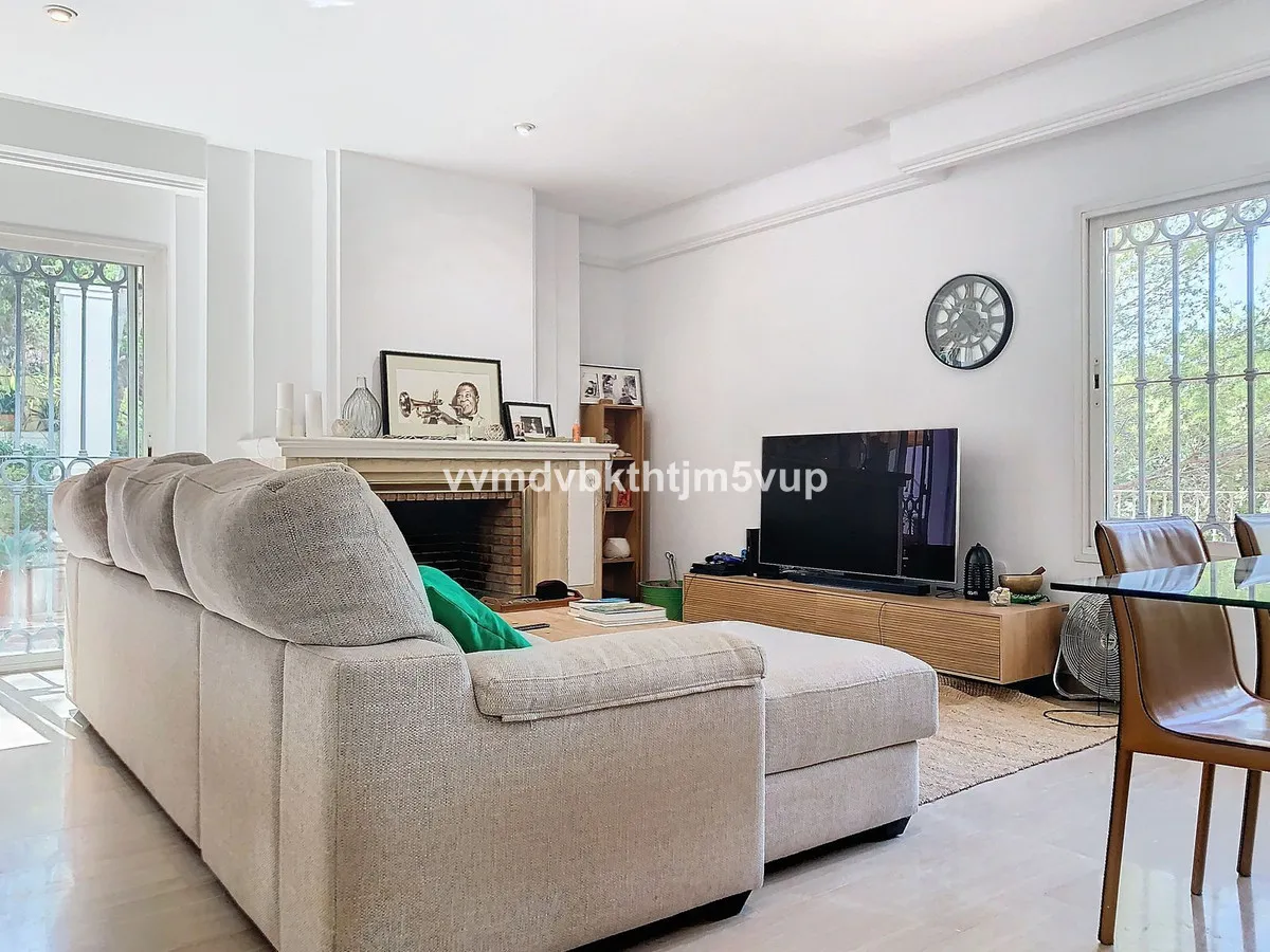 5cee90f9-fbee-4c9e-820f-63d208f9edde