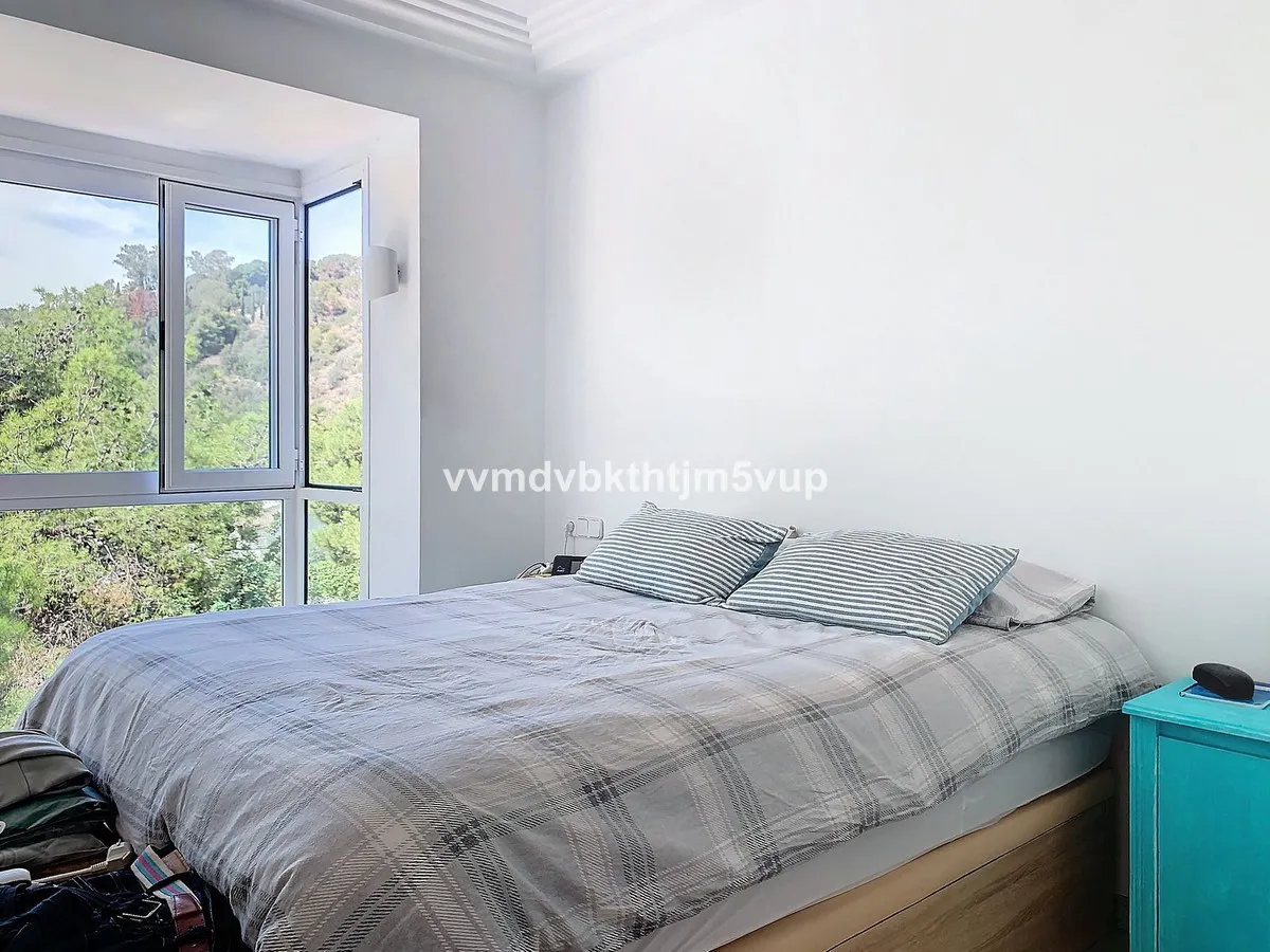 7cee6edb-43aa-4b3e-a5bd-44f9555c3641