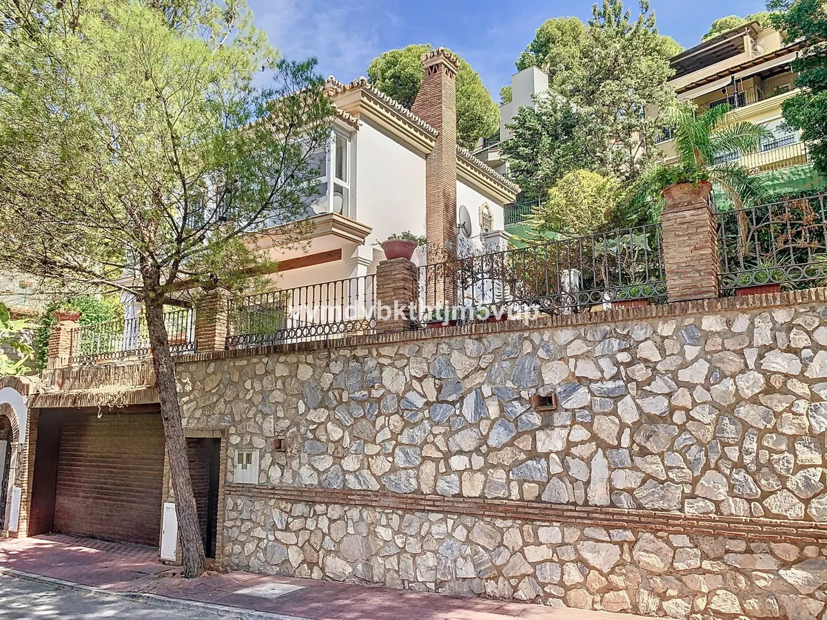 82292c9a-17ef-4daa-b64c-7d44d50f99cc