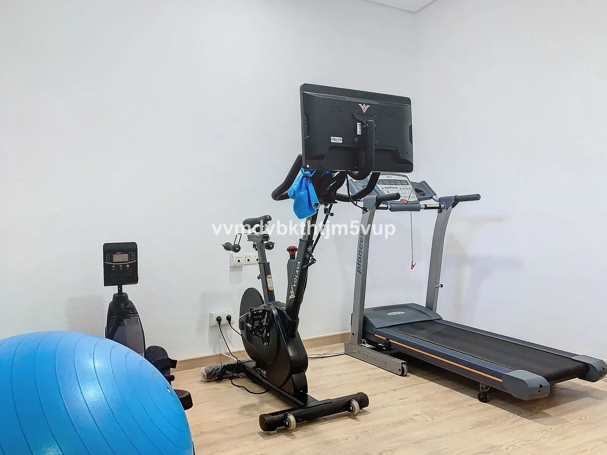 e02ac850-63b2-4619-891a-e4d046f7779e