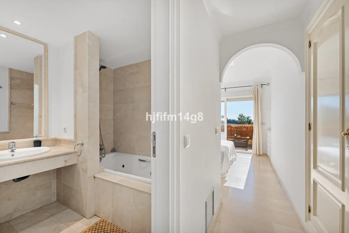 551338a7-46cb-4d3c-be23-af40d4a4e765