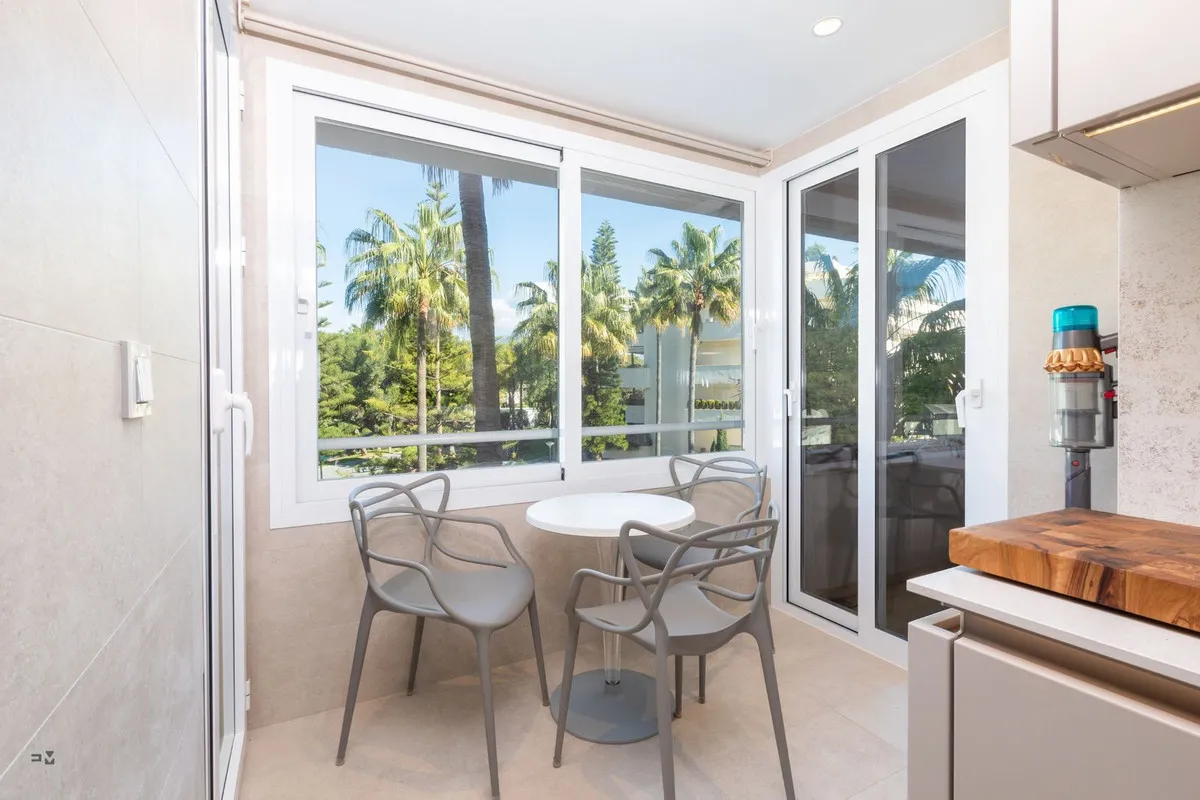 2559b260-e96a-4748-bf45-072c630feb08