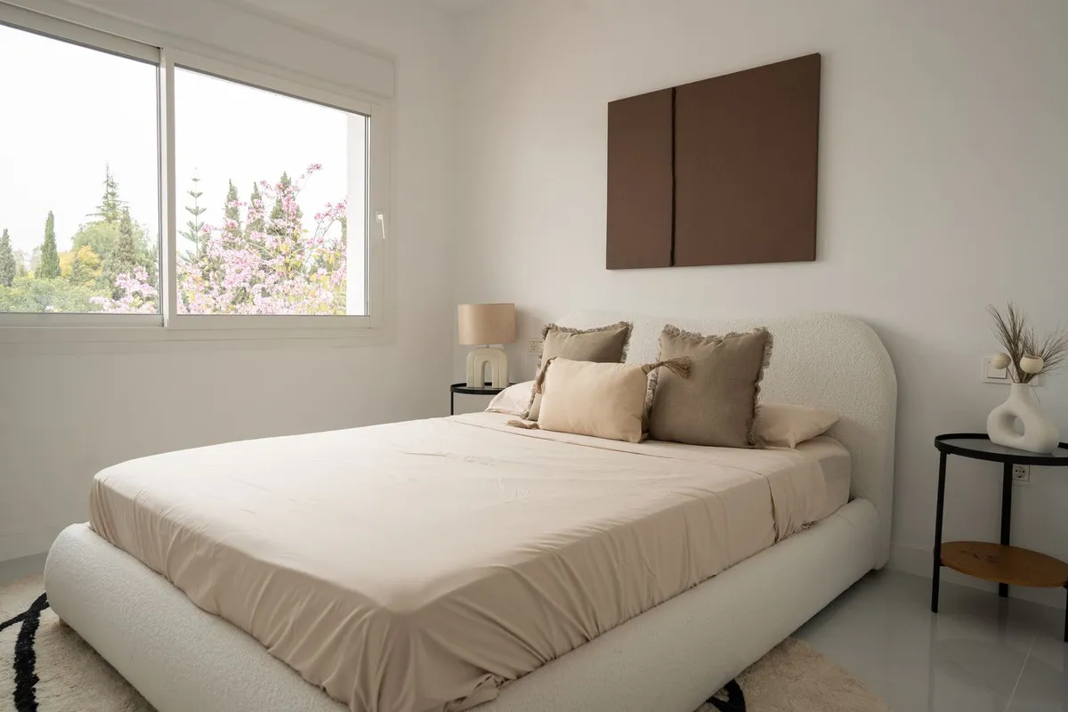 1056cbe4-fa8a-4f7c-ac5b-aaf35d27215c