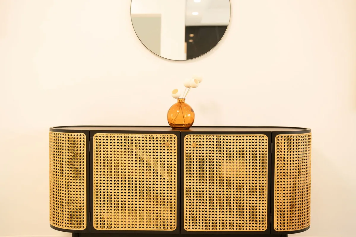 521ae885-292c-4468-a84a-93e3b33a513a