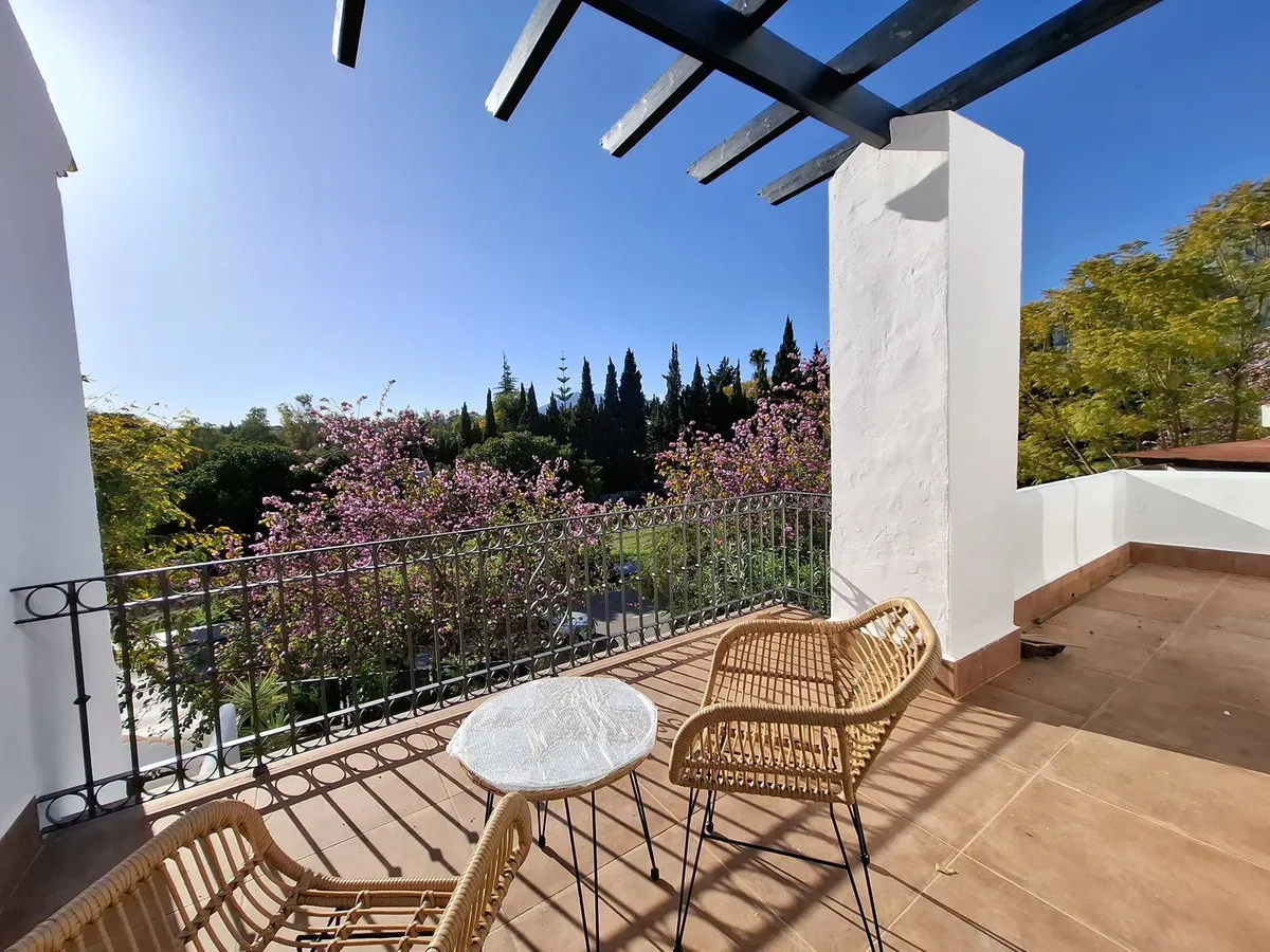 807b9c35-e00a-4686-b978-a233b7c5dbd8