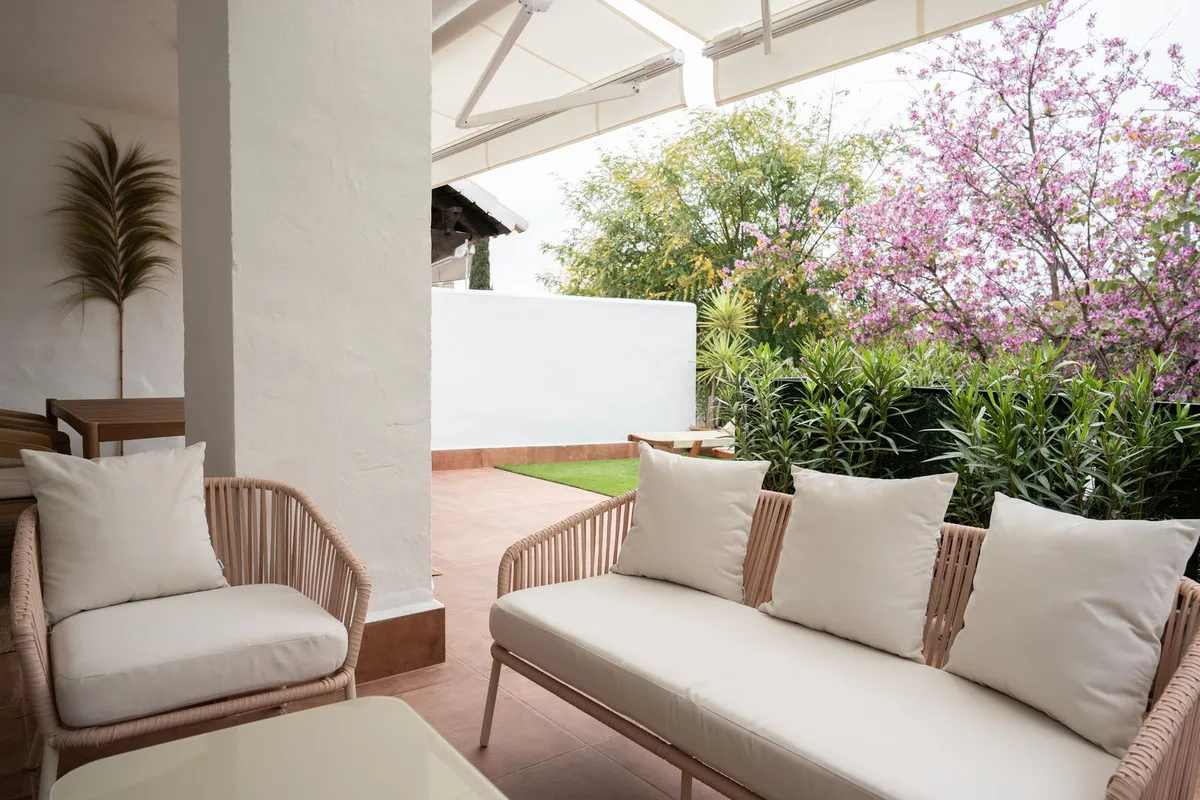 926d5e5a-3d38-4f12-abfc-833e444663f7