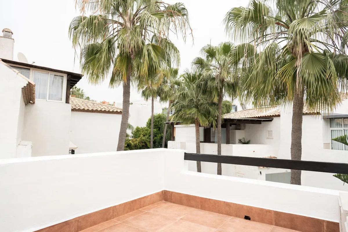 c32f36f7-03f1-424f-aa9f-24d8d3a5175d