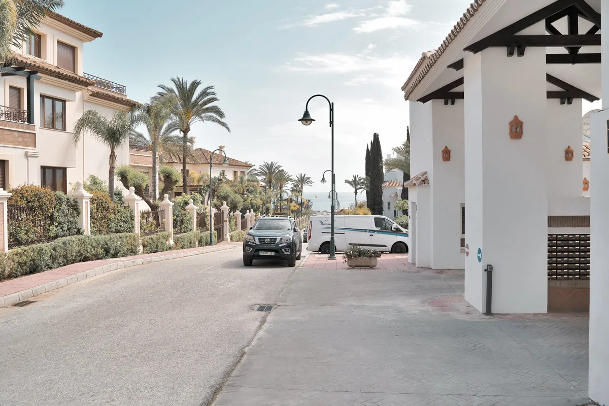 54650674-820d-438a-8858-fa18c9f7ebc9