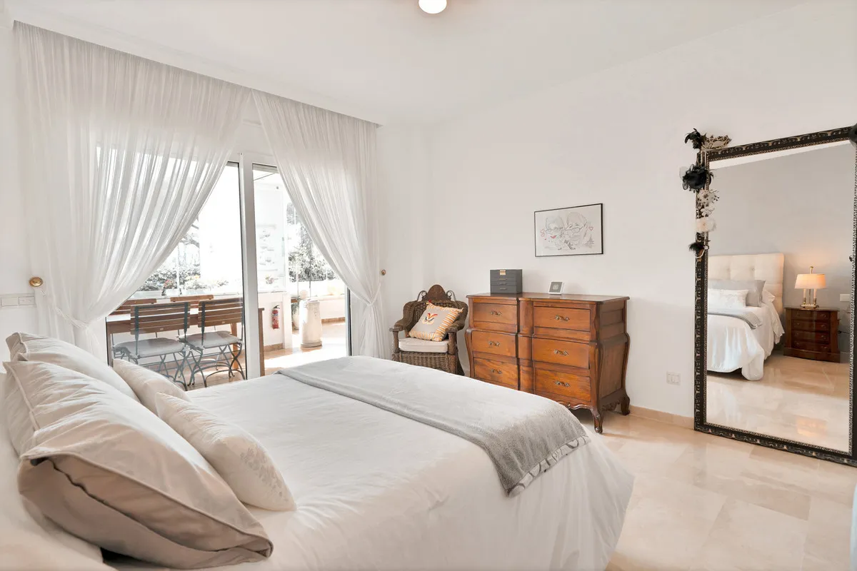 d7387f99-8603-4833-ae3c-bcb631dd4ee9