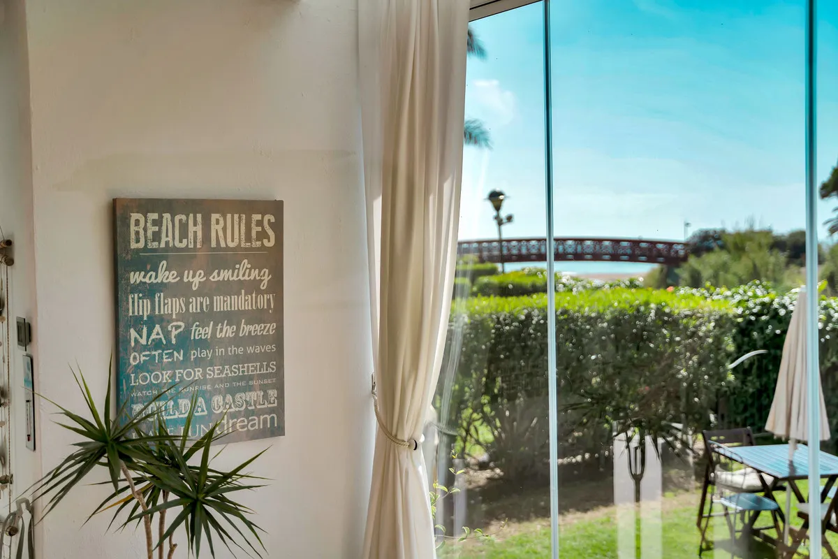 e680cfdc-58c3-41f0-964e-a759994e28fc