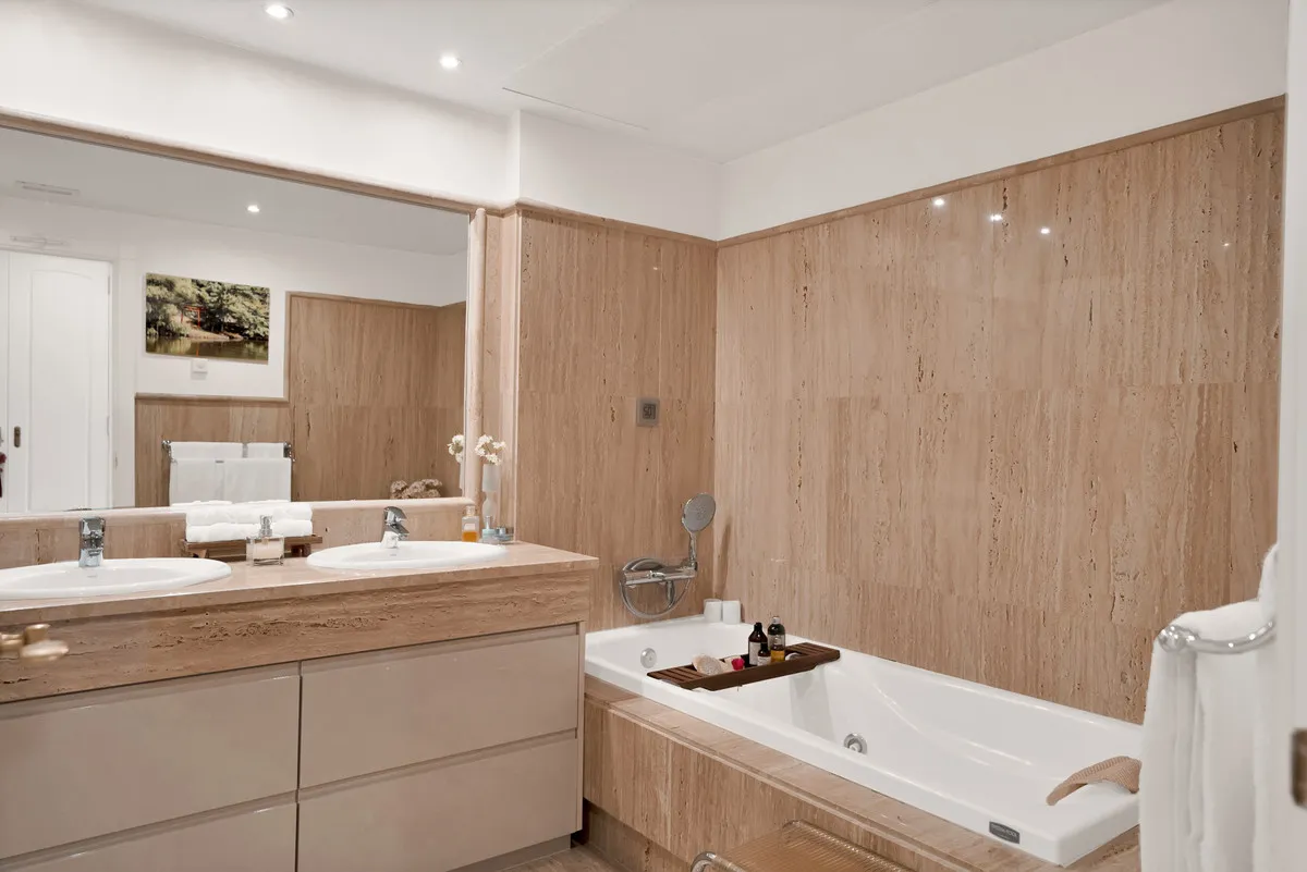 eb753abe-5c83-43e2-a5a8-5557c27cd659