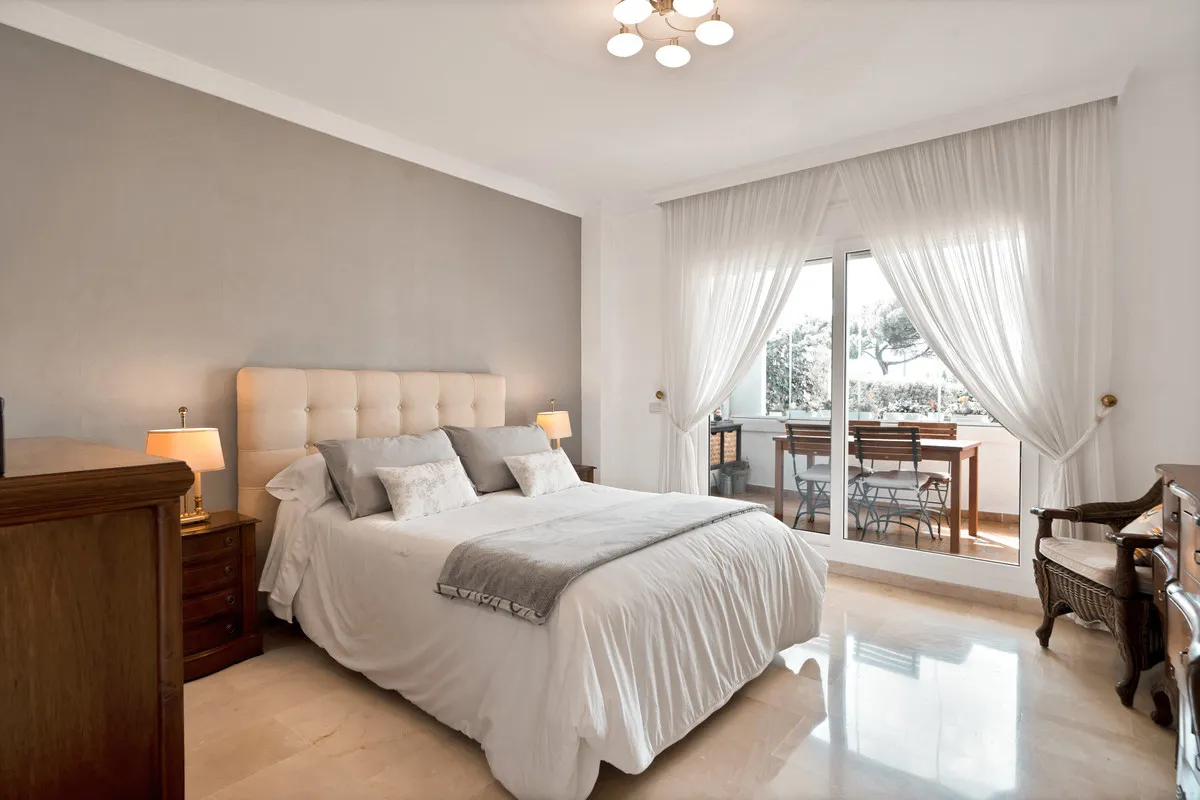 f452e887-aa44-4909-bcea-764c45f98371