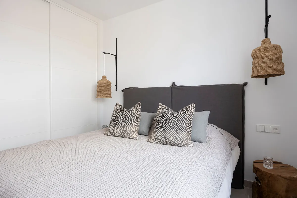 53b2aae6-deef-4442-9f84-db0821f3f118