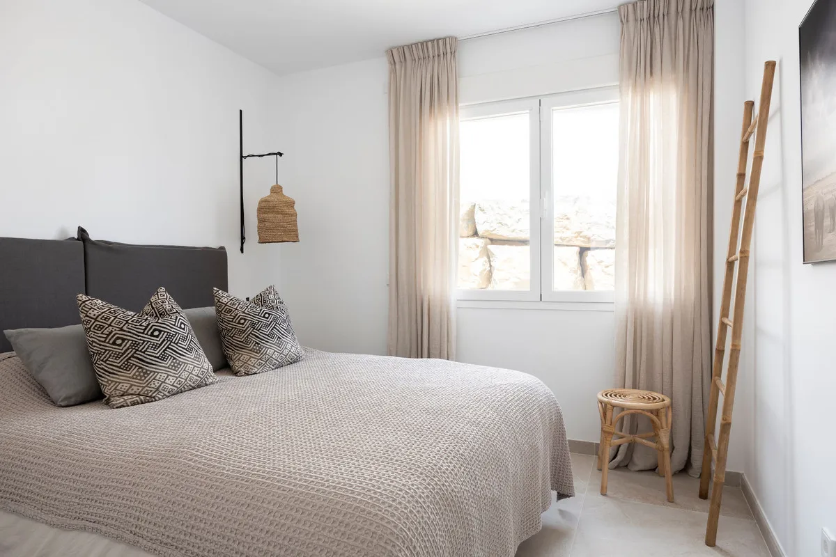 ab05e901-16c2-4f42-b1bd-5ec2ee1e1db9