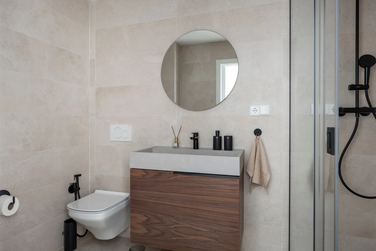 b482994e-dc76-4be2-a52f-44e28d9abfe0