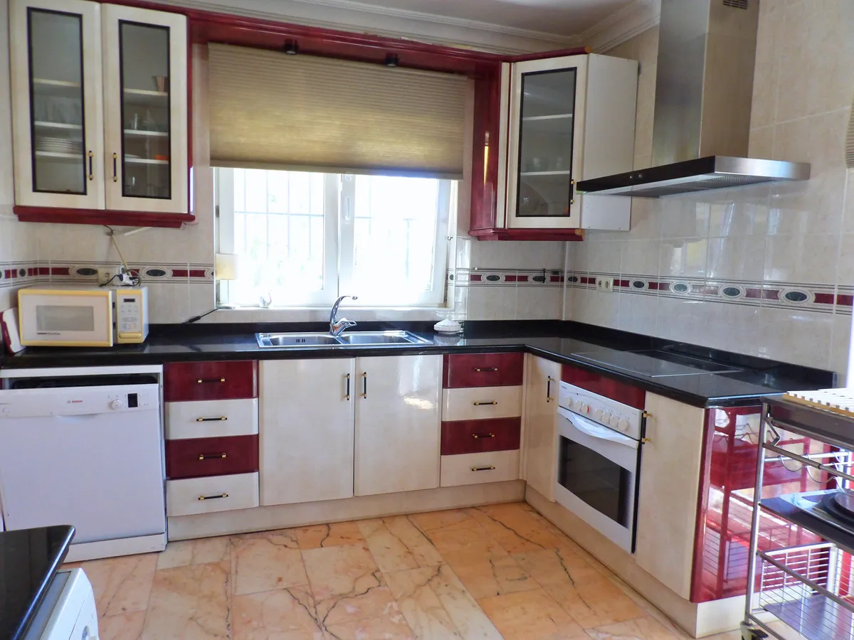 64f798ac-6c69-432c-bf81-7337847d64d8