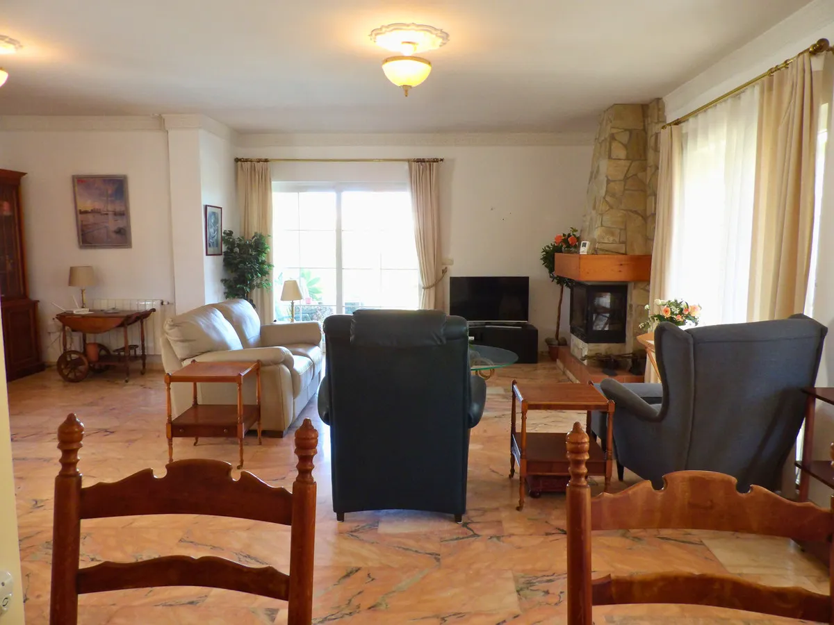 77f04867-0a6e-4f63-ae94-1690b77922a2