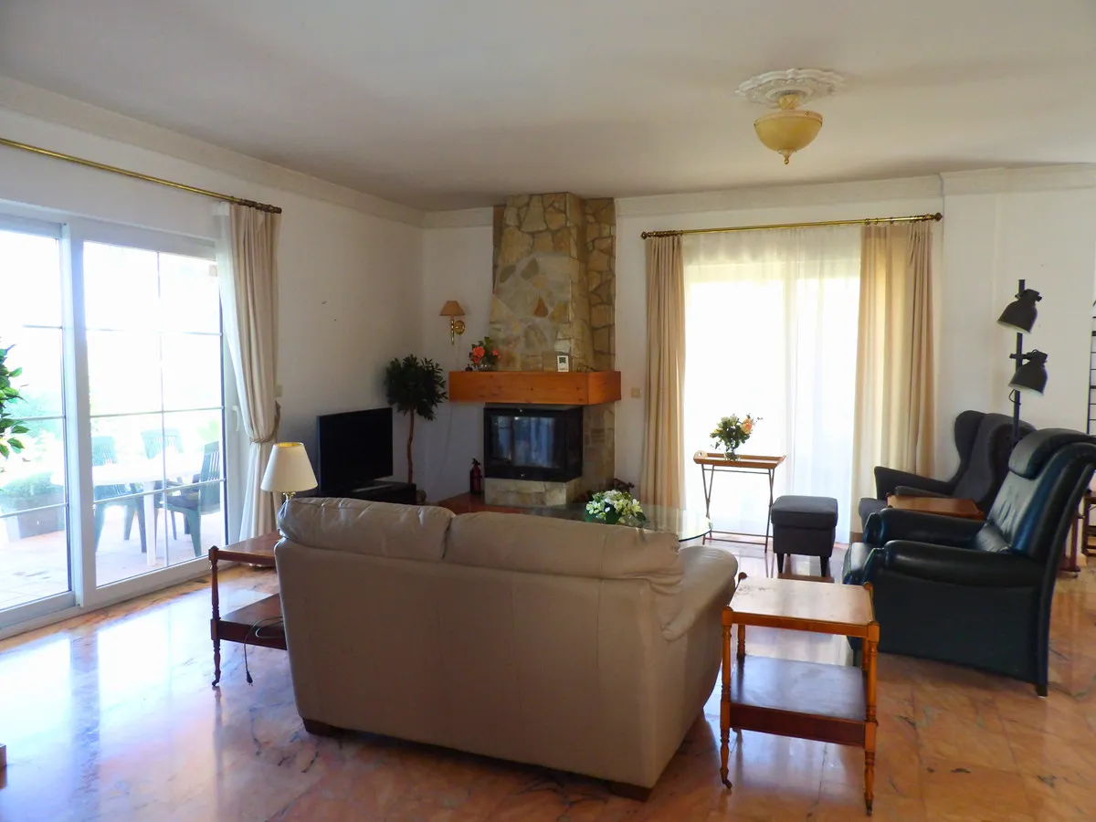 9906d080-5b44-49b5-9fe4-1772e990d814