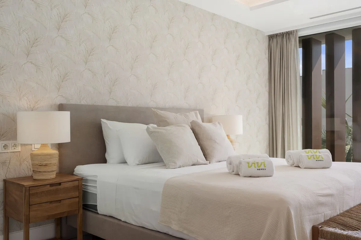 a564a4b8-9f8d-473e-bc2e-794470b2052f