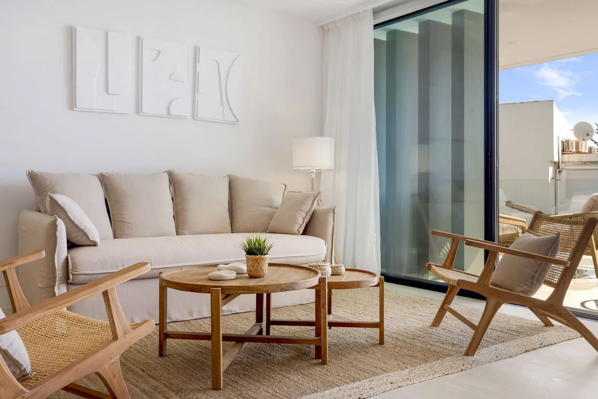 b386ac48-dbfa-470c-8569-1defd7bc8664