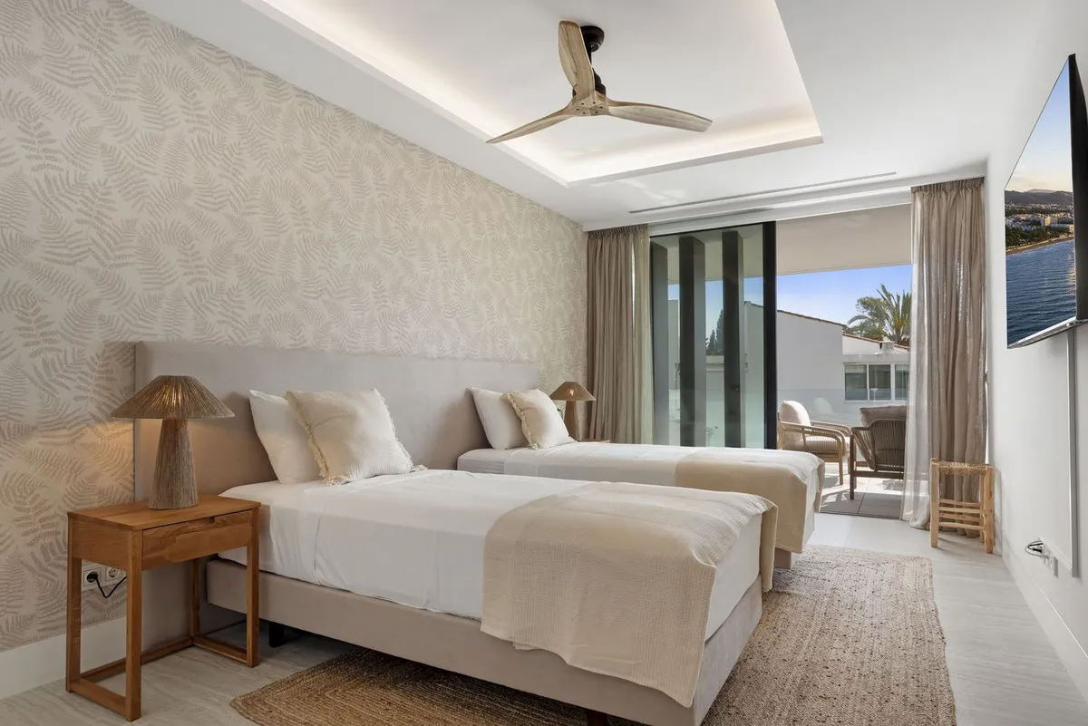 bab32027-b0f3-4e4e-bc0a-93f1737b0d5e