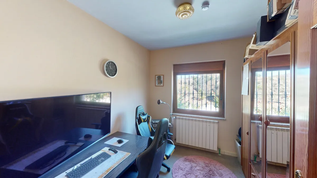 93f72164-fda8-4b18-8b78-f561150acead