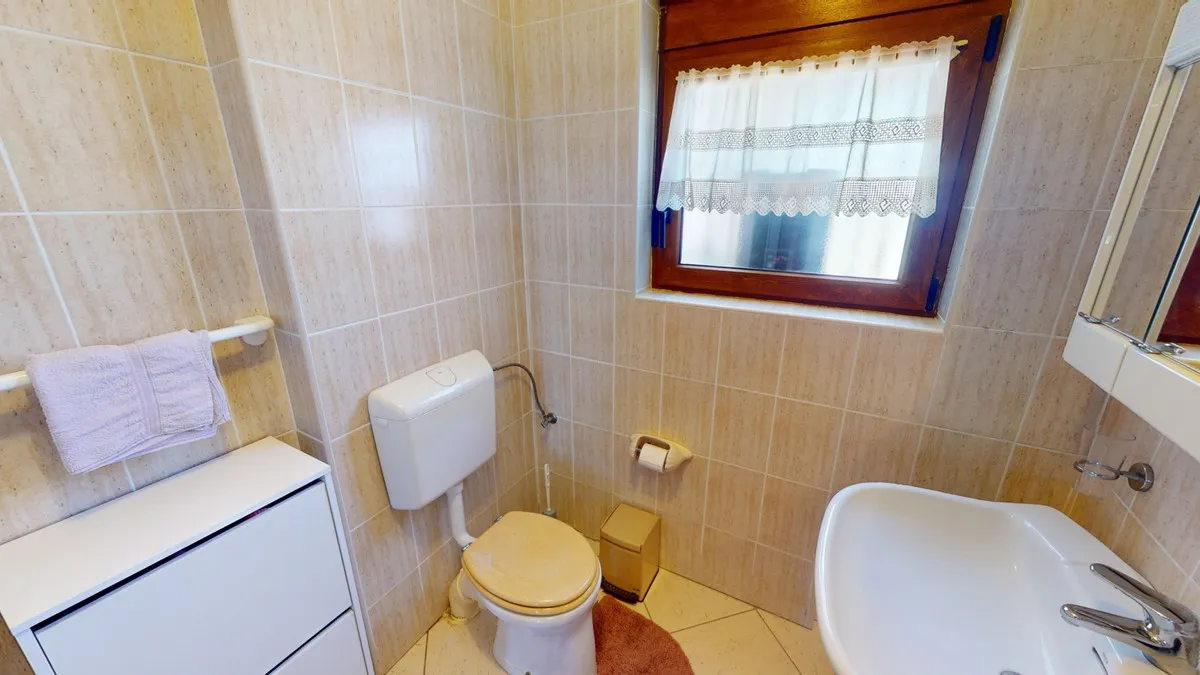 fca16030-ce2e-4f75-8487-31bd5f29552f