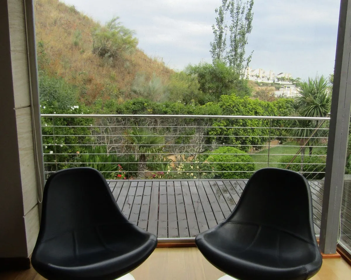 b3dcc80b-f13b-4ee3-abaf-302a65822db3