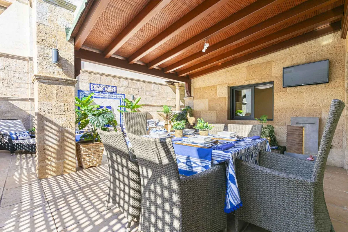 43b8bfdb-d836-41d0-bff6-3f9d8bb15e31