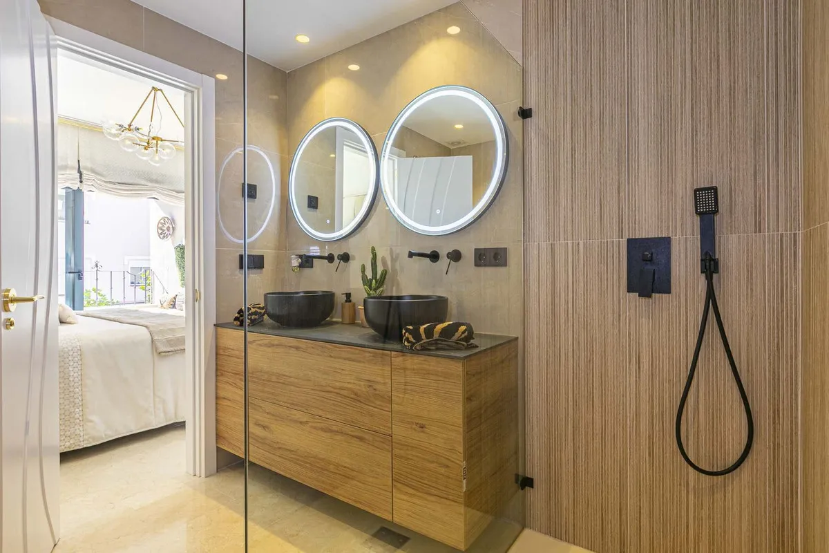 b6235a59-7fbd-4c8c-bc25-89766d614ff2