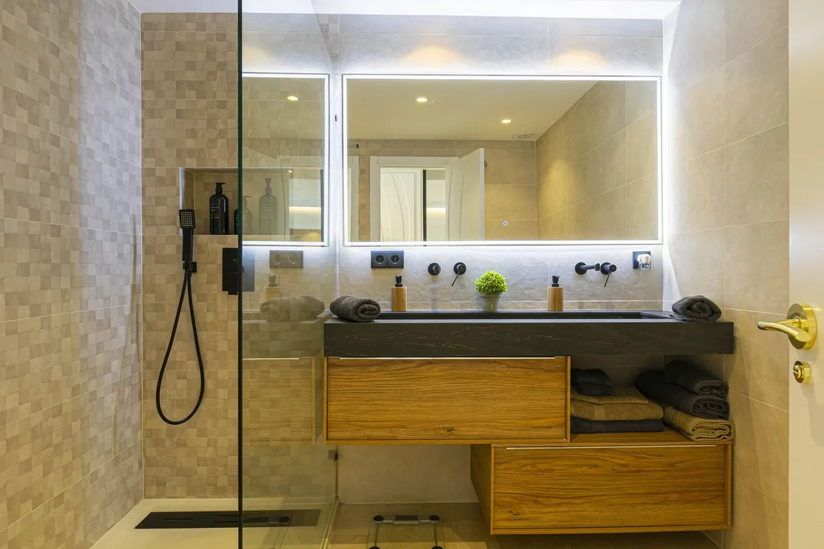 e9868383-08f0-44c0-9762-61a3c95be2b3