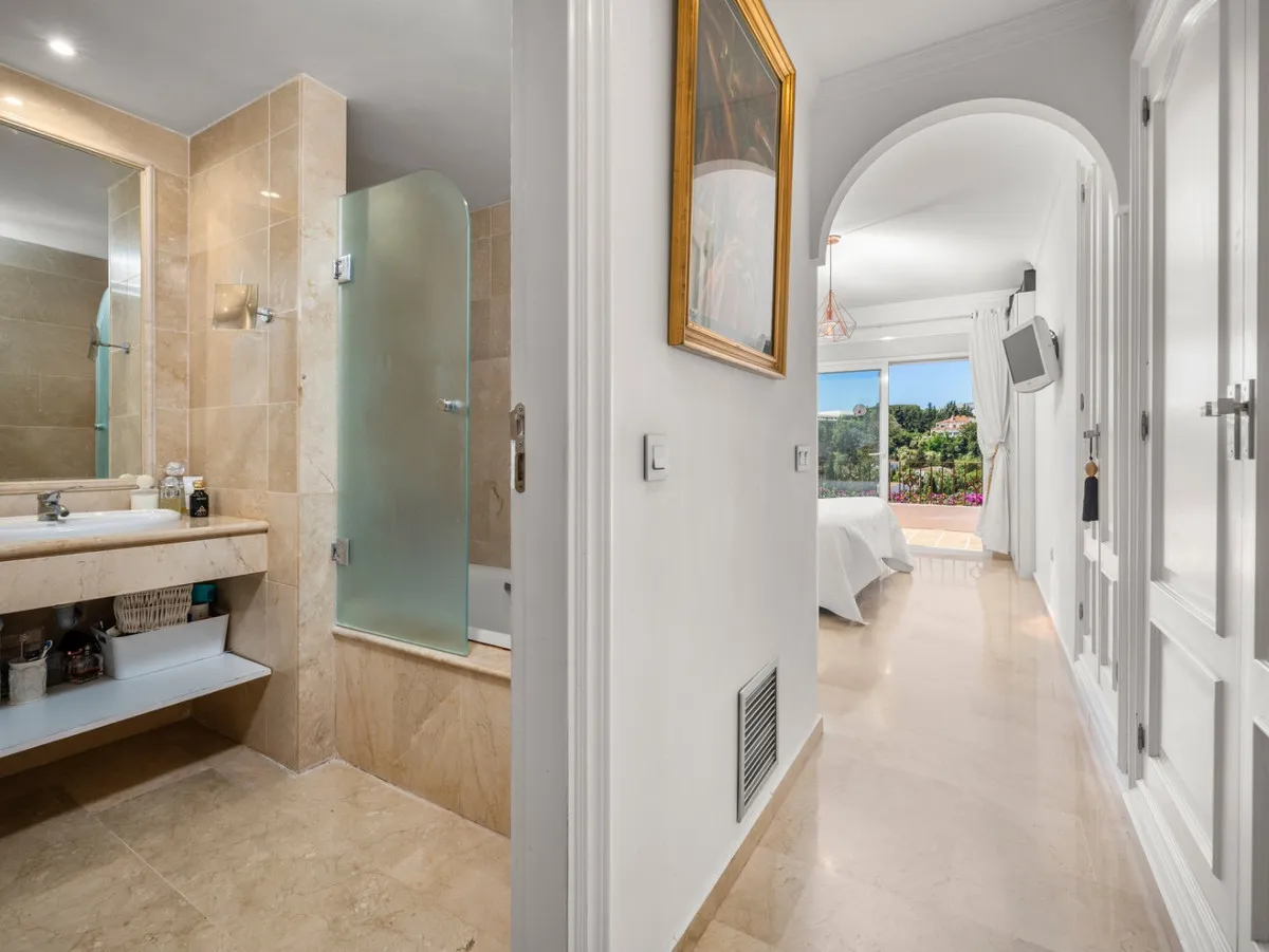 2dbc5b4e-e4fe-4601-bf52-613217459af1