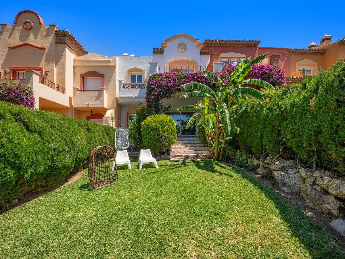 9161b2fc-e2a8-4d0c-ae05-d5d724501884